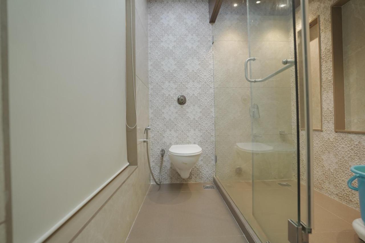 Hotel Mathoshree Thane Exterior photo