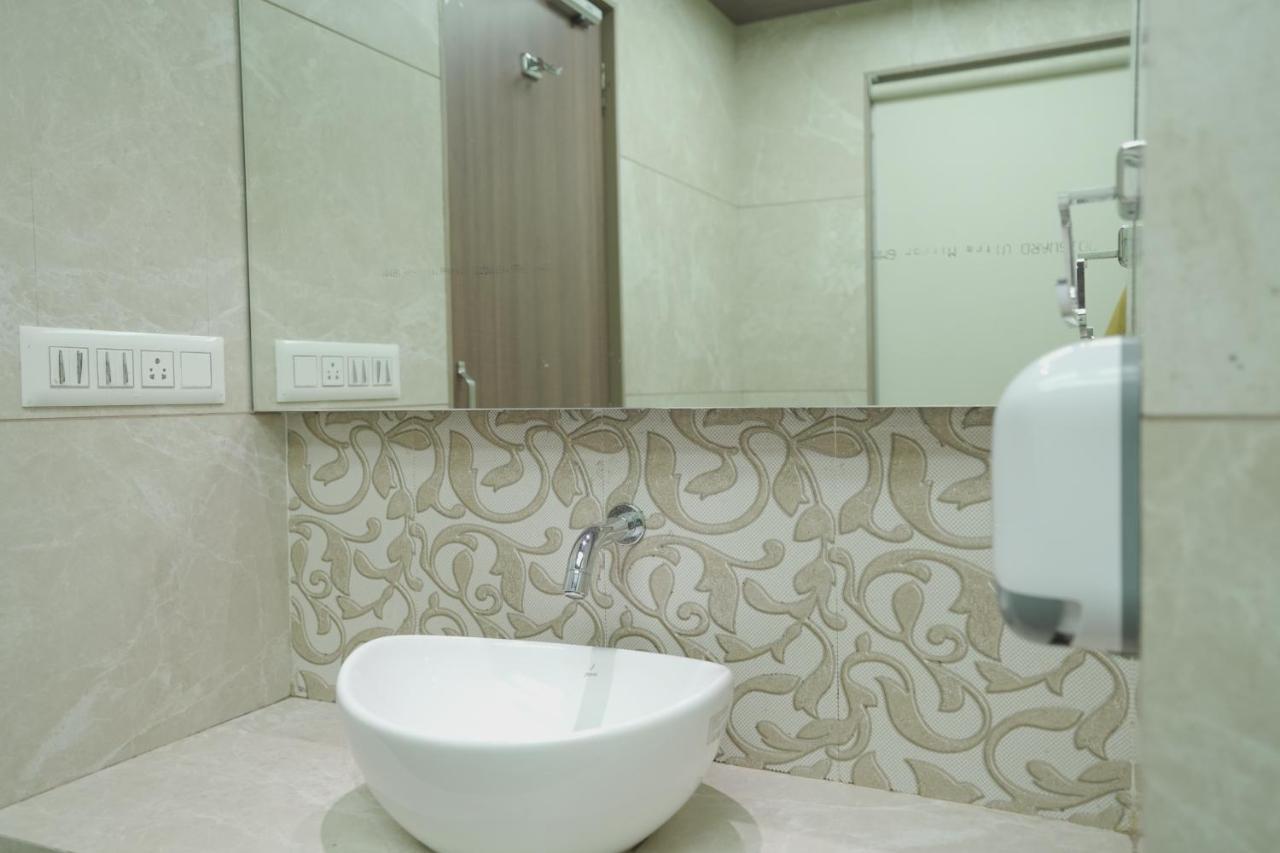 Hotel Mathoshree Thane Exterior photo